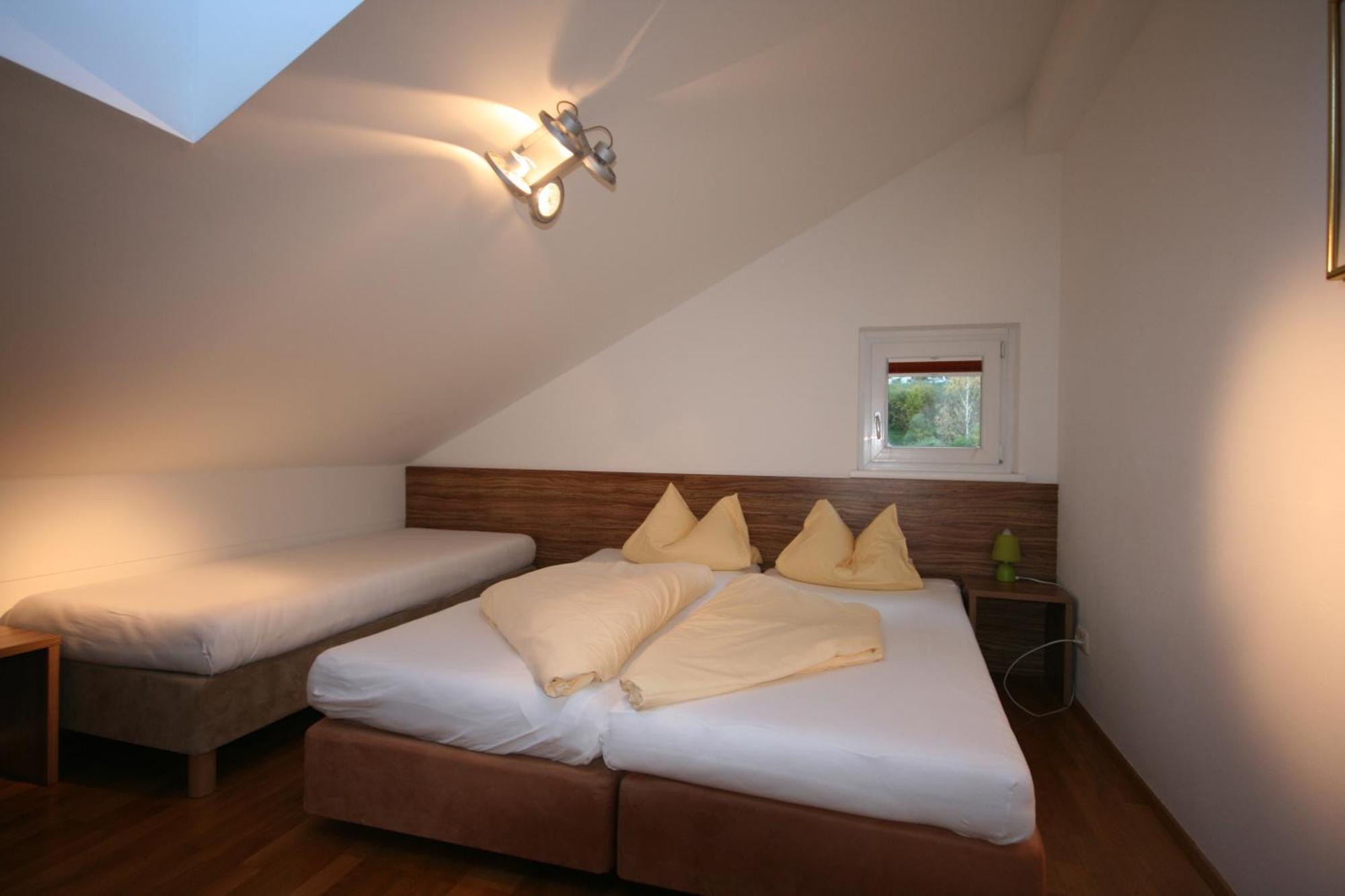 Appartements Zur Kapelle Kaprun Pokoj fotografie